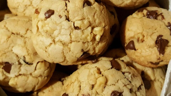 Soft Chocolate Chip Cookies