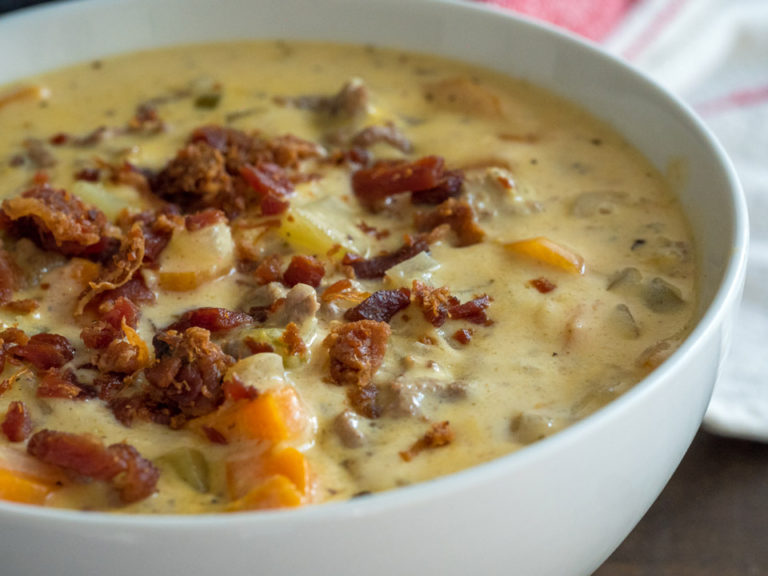 Extra Creamy Slow Cooker Cheeseburger Soup Recipe