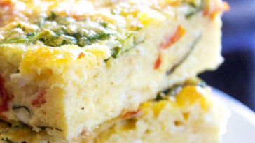 Simple Spinach & Tomato Breakfast Casserole Recipe