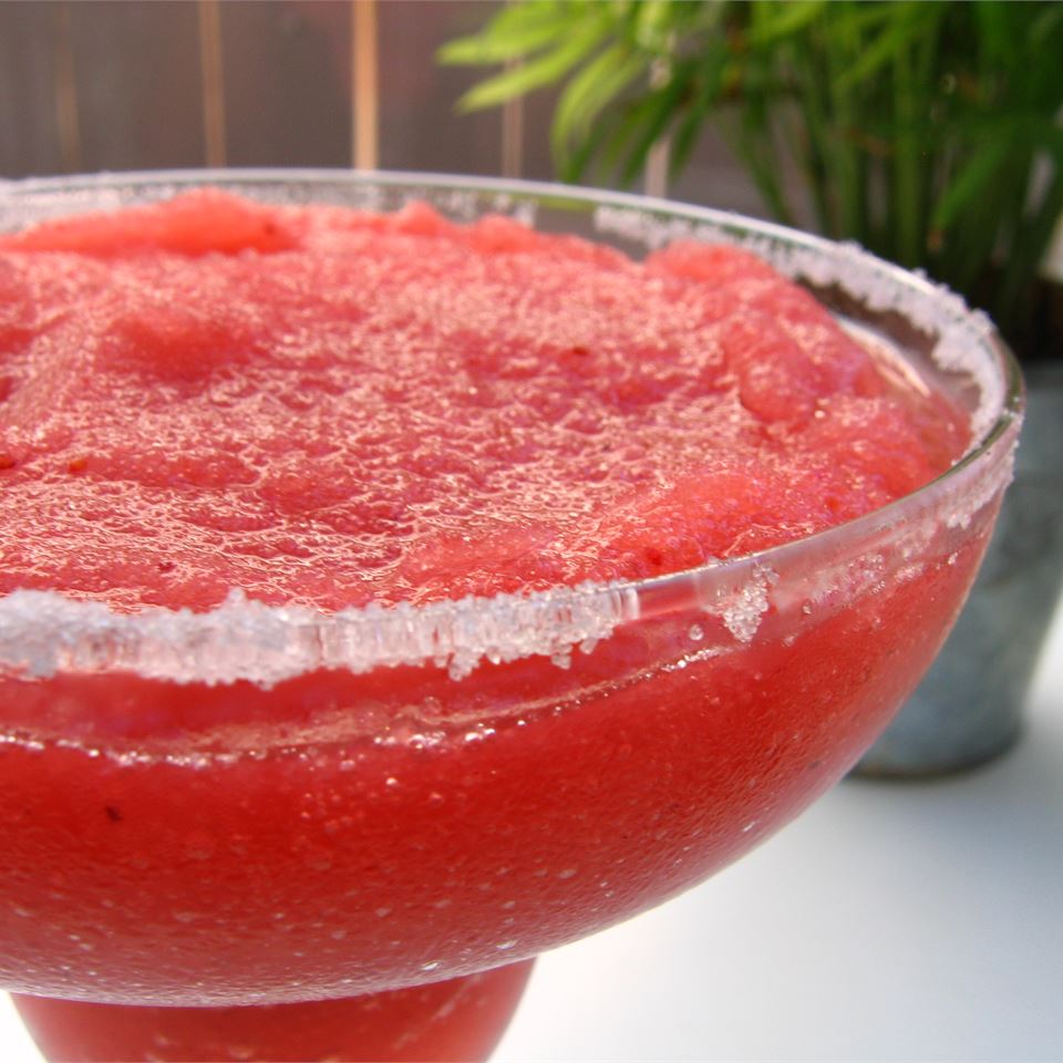 Ultimate Frozen Strawberry Margarita Recipe - Recipes A to Z