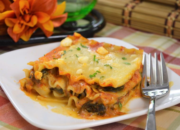 Artichoke Spinach Lasagna Recipe #artichoke #spinach #lasagna #artichokespinachlasagna #spinachlasagna #lasagnarecipe #recipes