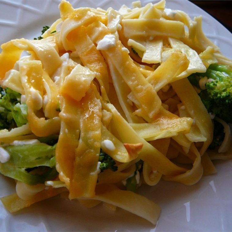 Broccoli Noodles and Cheese Casserole Recipe