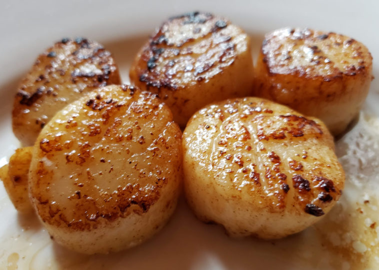 Easy Garlic-Lemon Scallops Recipe