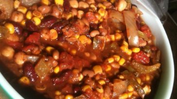 Grandma's Slow Cooker Vegetarian Chili Recipe