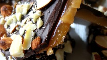 Best Toffee Ever - Super Easy Recipe