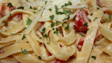 Fettuccine with Sweet Pepper-Cayenne Sauce Recipe