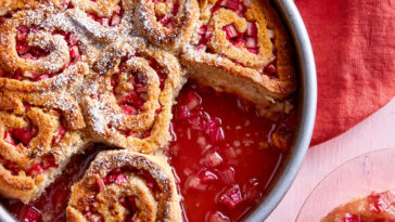 Rhubarb Cranberry Roll Ups Recipe