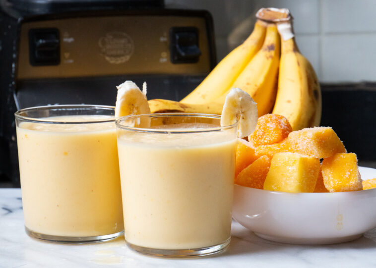 Easy Mango Banana Smoothie Recipe