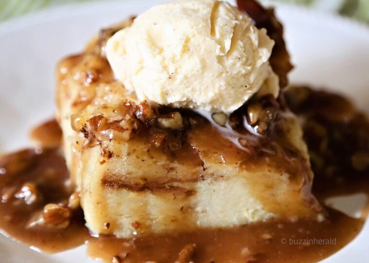 Apple pie bread pudding Recipe