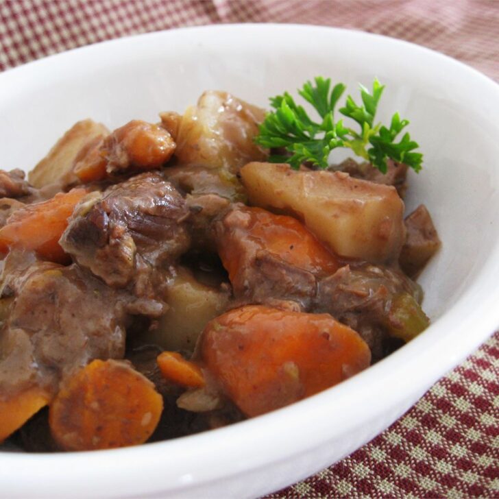 Slow Cooker Beef Stew Recipe - Recipes A to Z